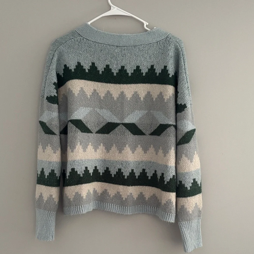 C&C California Blue, Cream & Dark Green Patterned V-Neck Cardigan - Picture 3 of 3